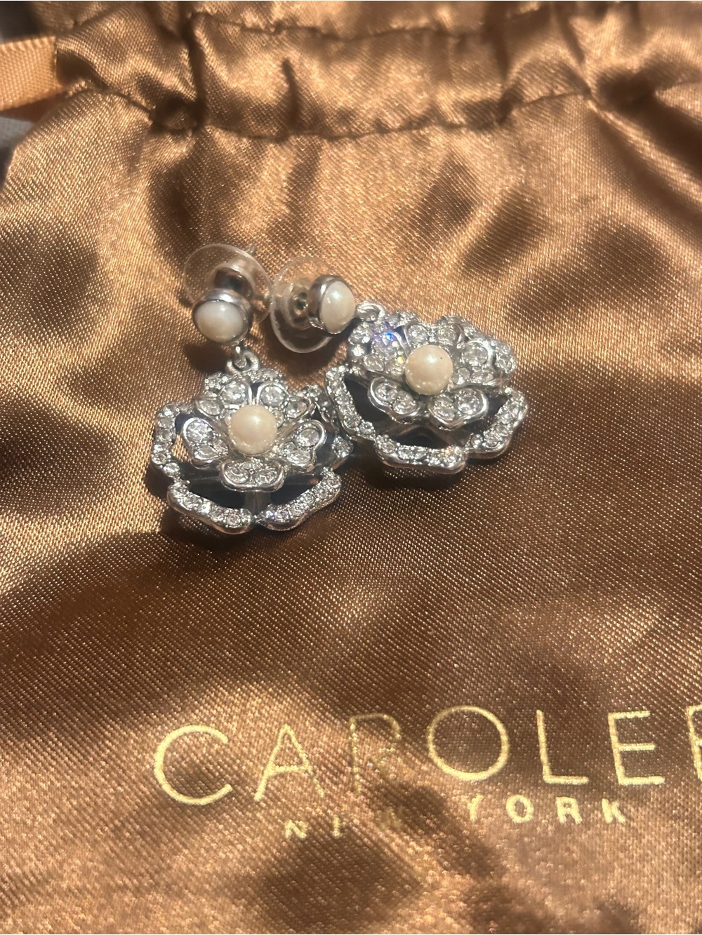 Carolee Botanical Garden Silver Tone Pearl Crystal Flower Drop Earrings 1.25”
